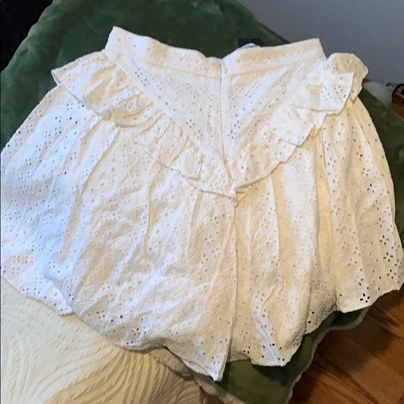 BeBe Shorts with Layered Ruffles - Bright White. - Picture 2 of 2